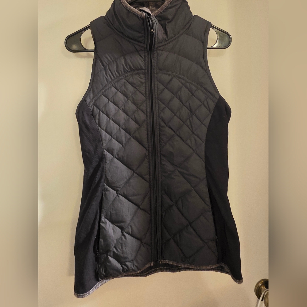 Women's Black Quilted Vest Size 8